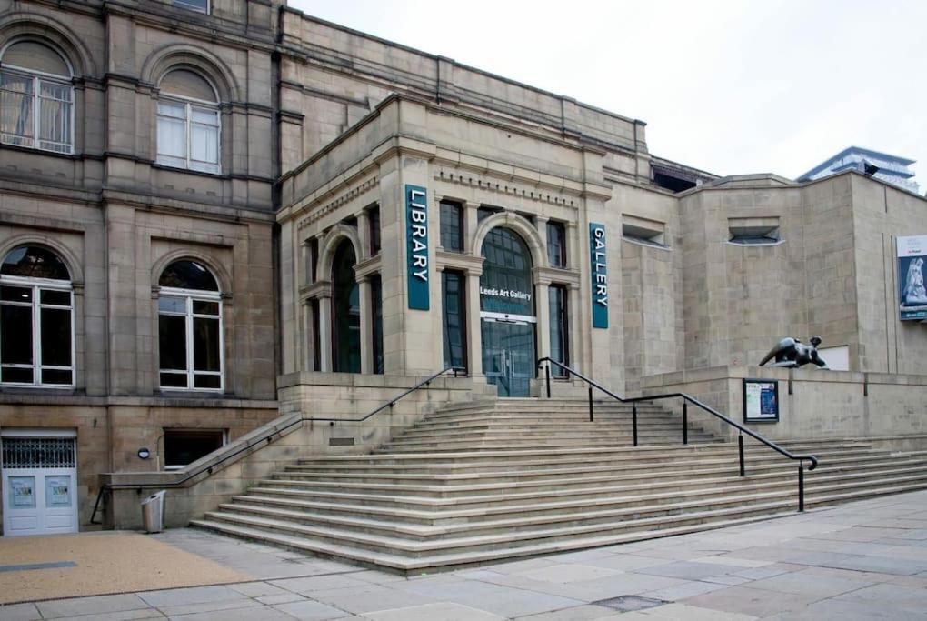 Alluring 2 Bedroom Leeds Centre Apartment- Self Check-in,balconied * Leeds (West Yorkshire)