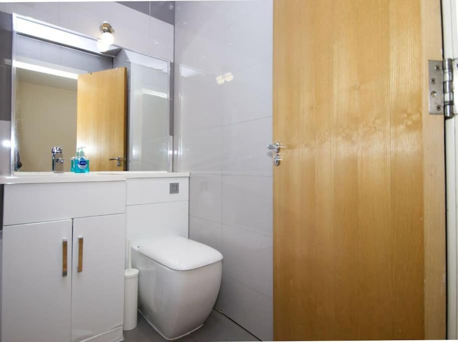Appartamento Alluring 2 Bedroom Leeds Centre Apartment- Self Check-in,balconied