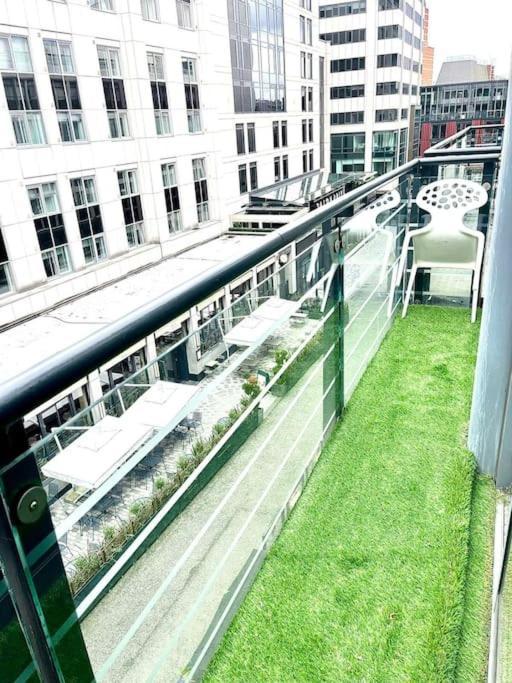 Alluring 2 Bedroom Leeds Centre Apartment- Self Check-in,balconied Leeds (West Yorkshire)